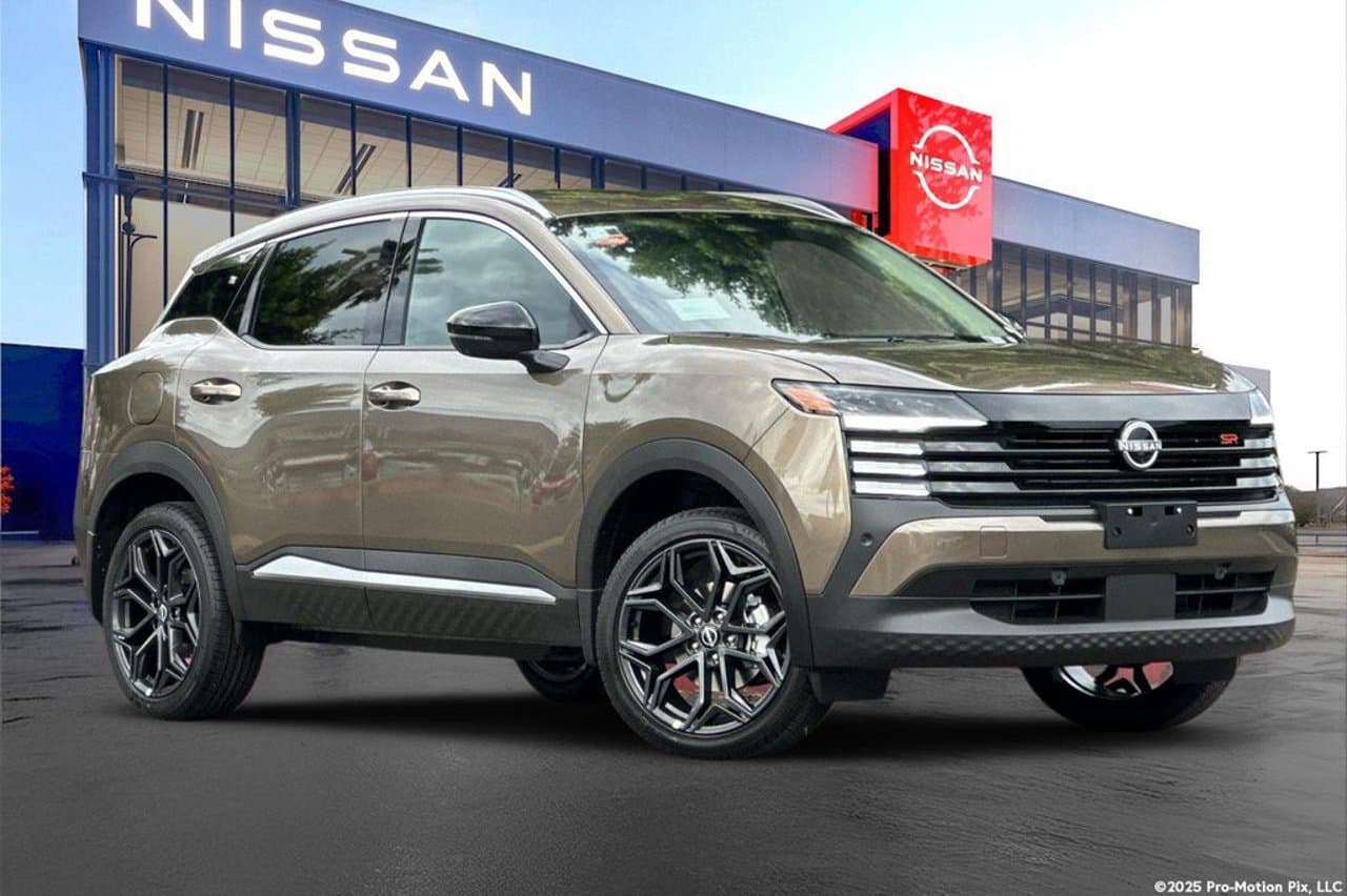 2027 Nissan Kicks SR 2