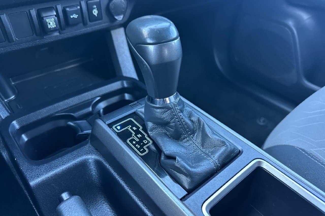 2023 Toyota Tacoma 4WD TRD Off Road 17