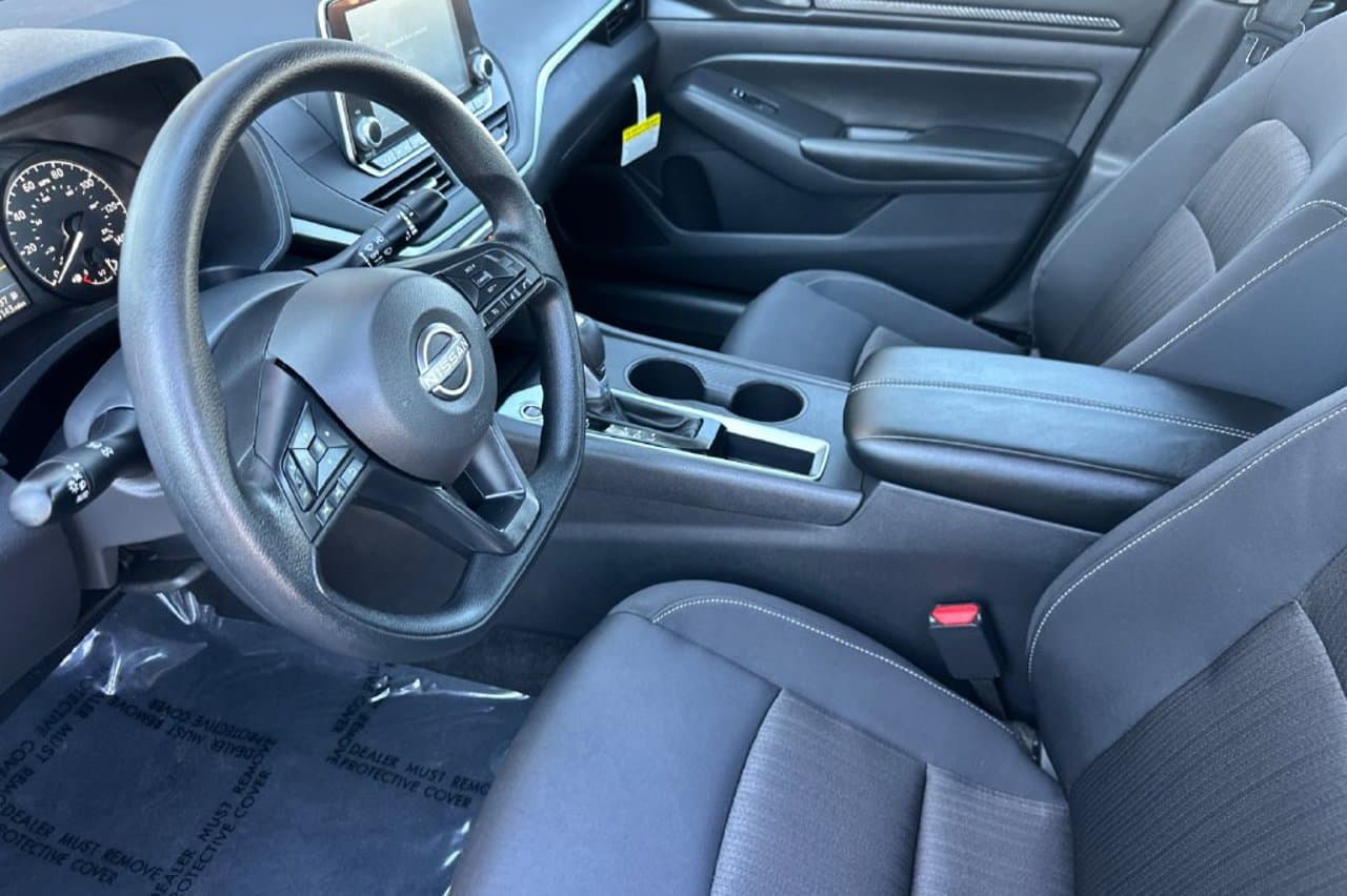 2025 Nissan Altima S 7