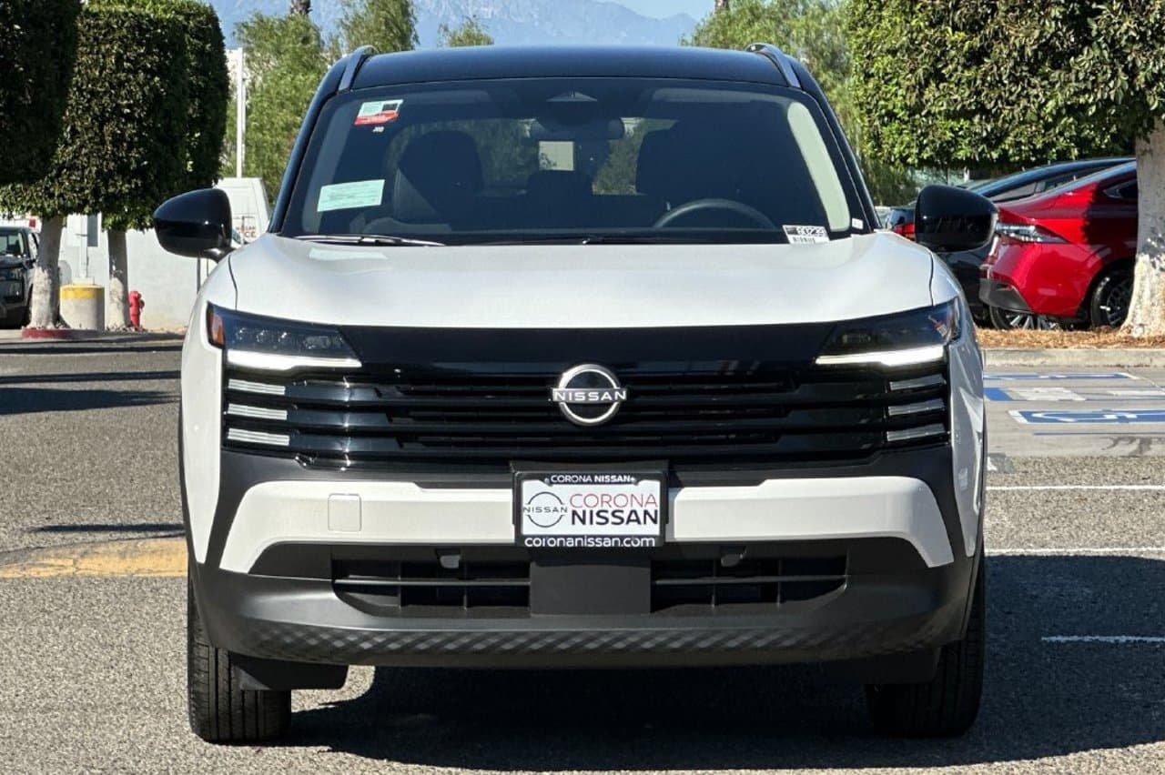 2027 Nissan Kicks SV 7