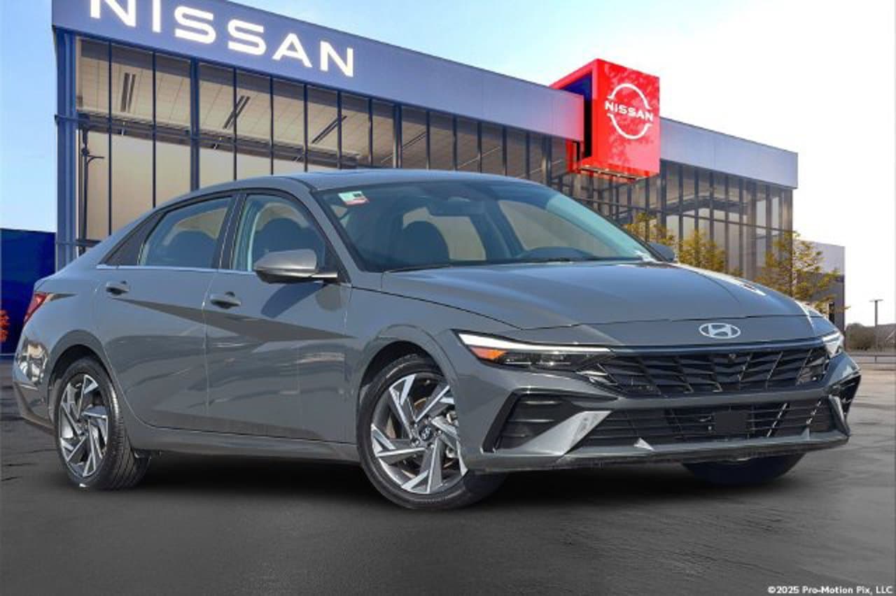 2024 Hyundai Elantra Limited 1
