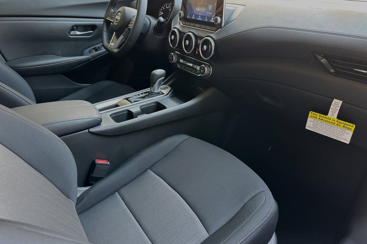 2025 Nissan Sentra SV 31