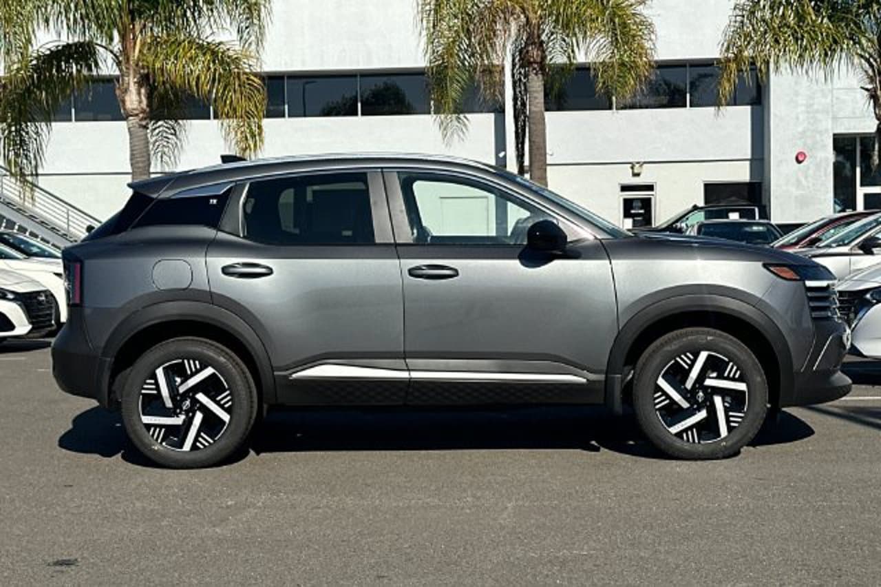 2026 Nissan Kicks SV 2