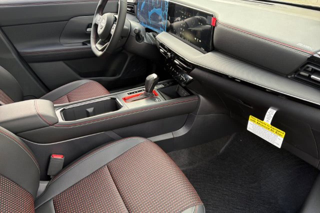2027 Nissan Kicks SR 13