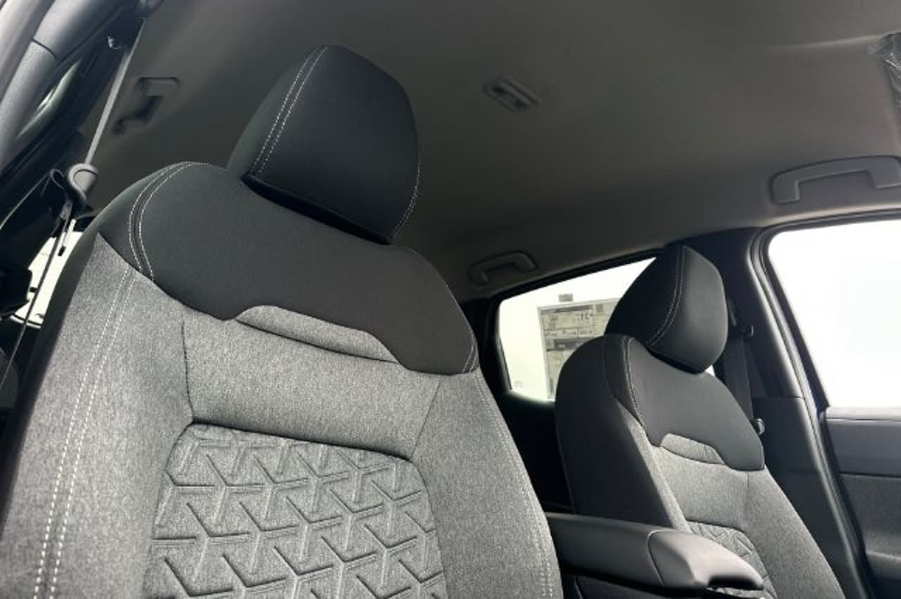 2026 Nissan Kicks SV 14