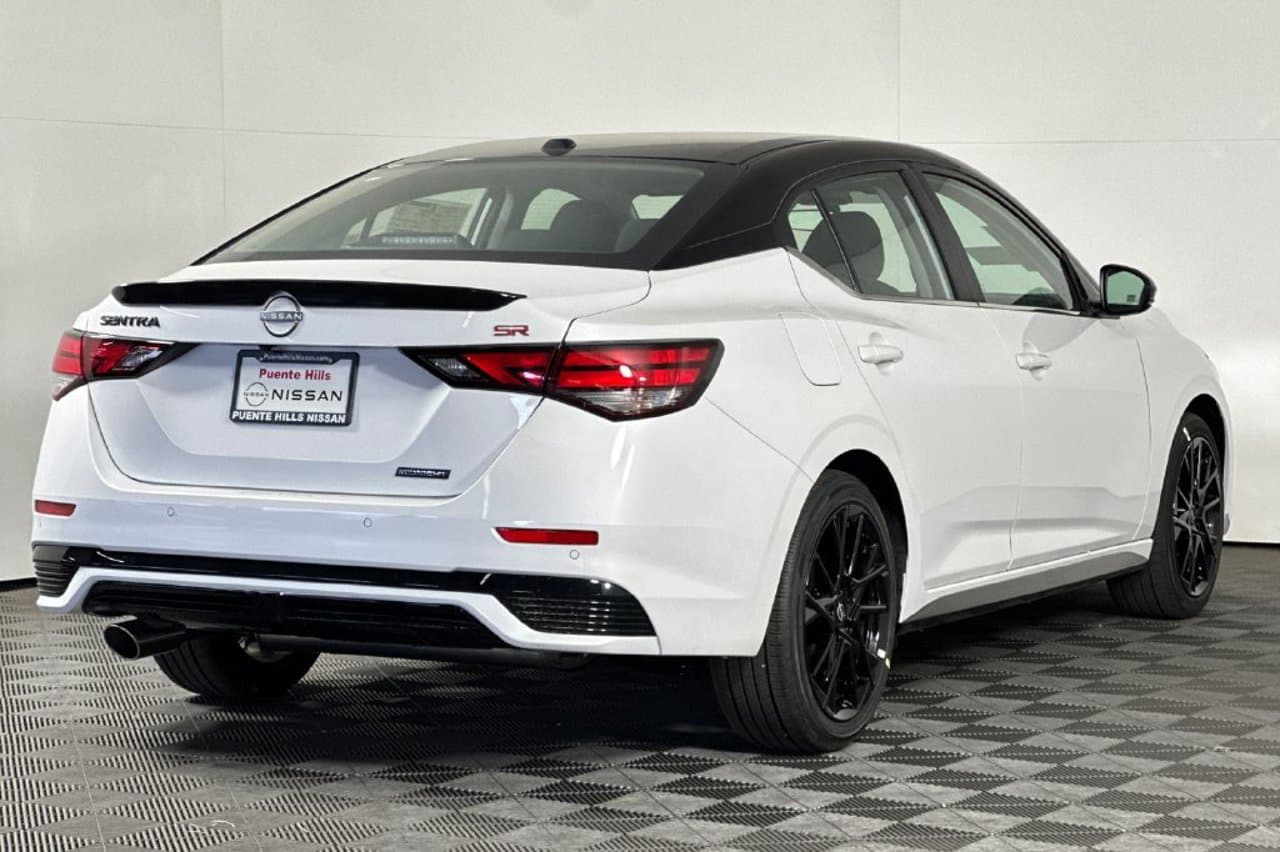 2025 Nissan Sentra SR 3