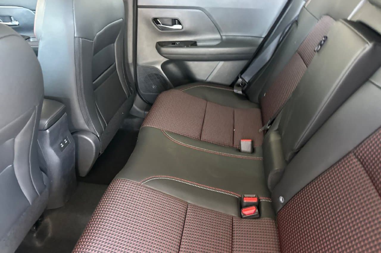 2026 Nissan Kicks SR 9