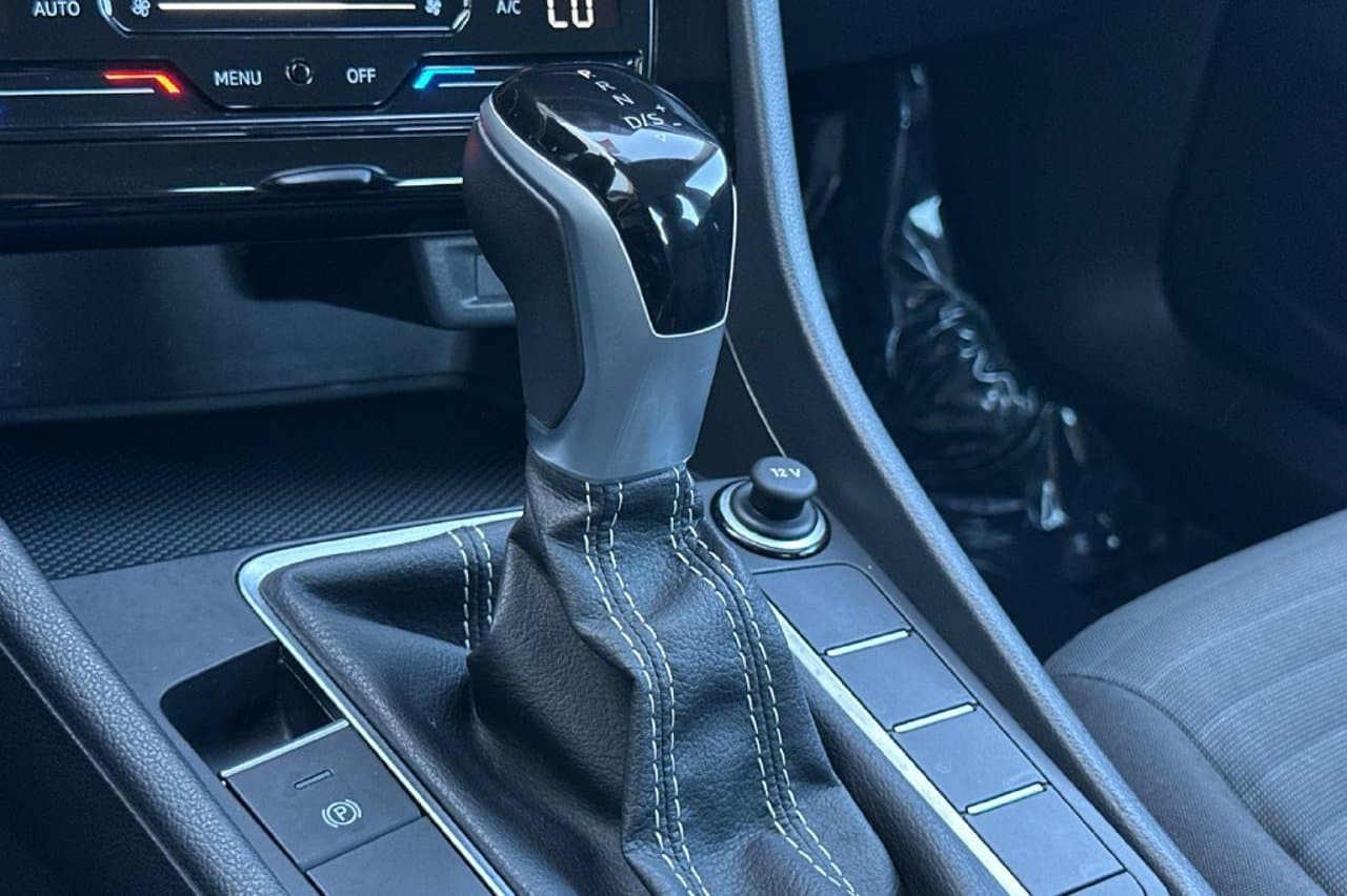 2025 Volkswagen Jetta S 17