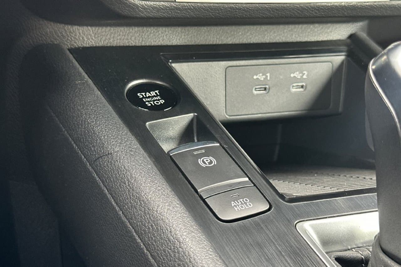 2027 Nissan Kicks S 19