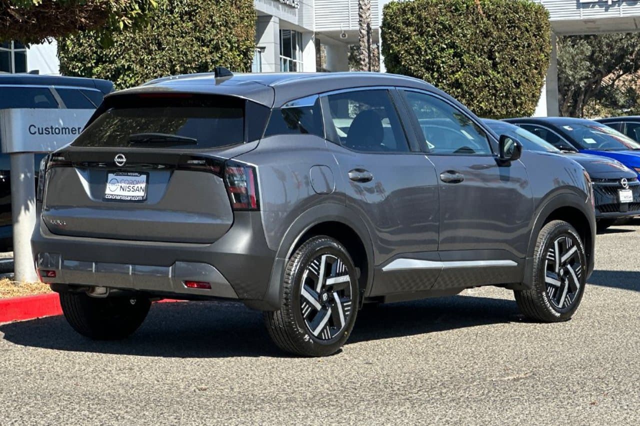 2027 Nissan Kicks SV 4