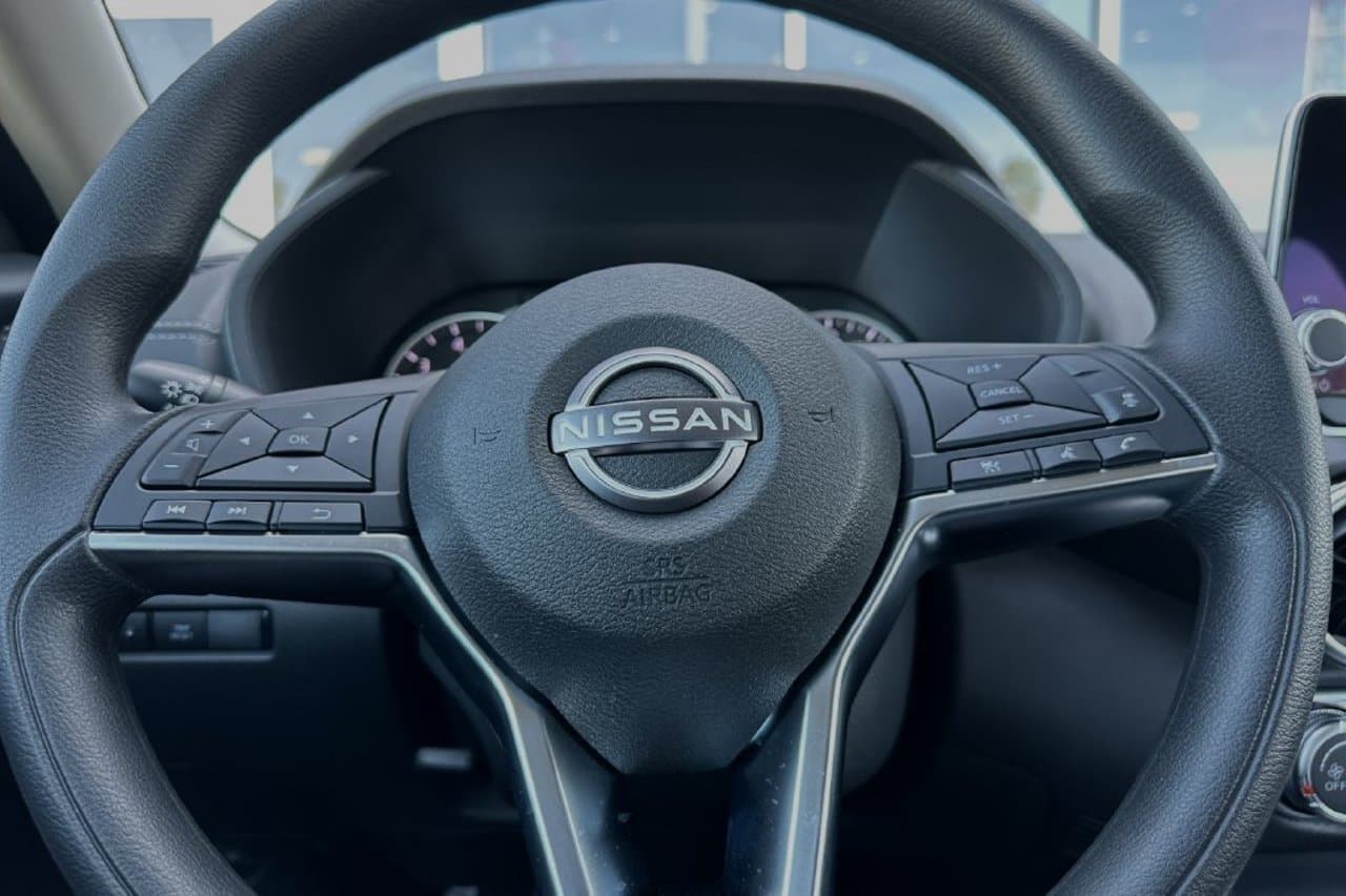 2025 Nissan Sentra SV 19