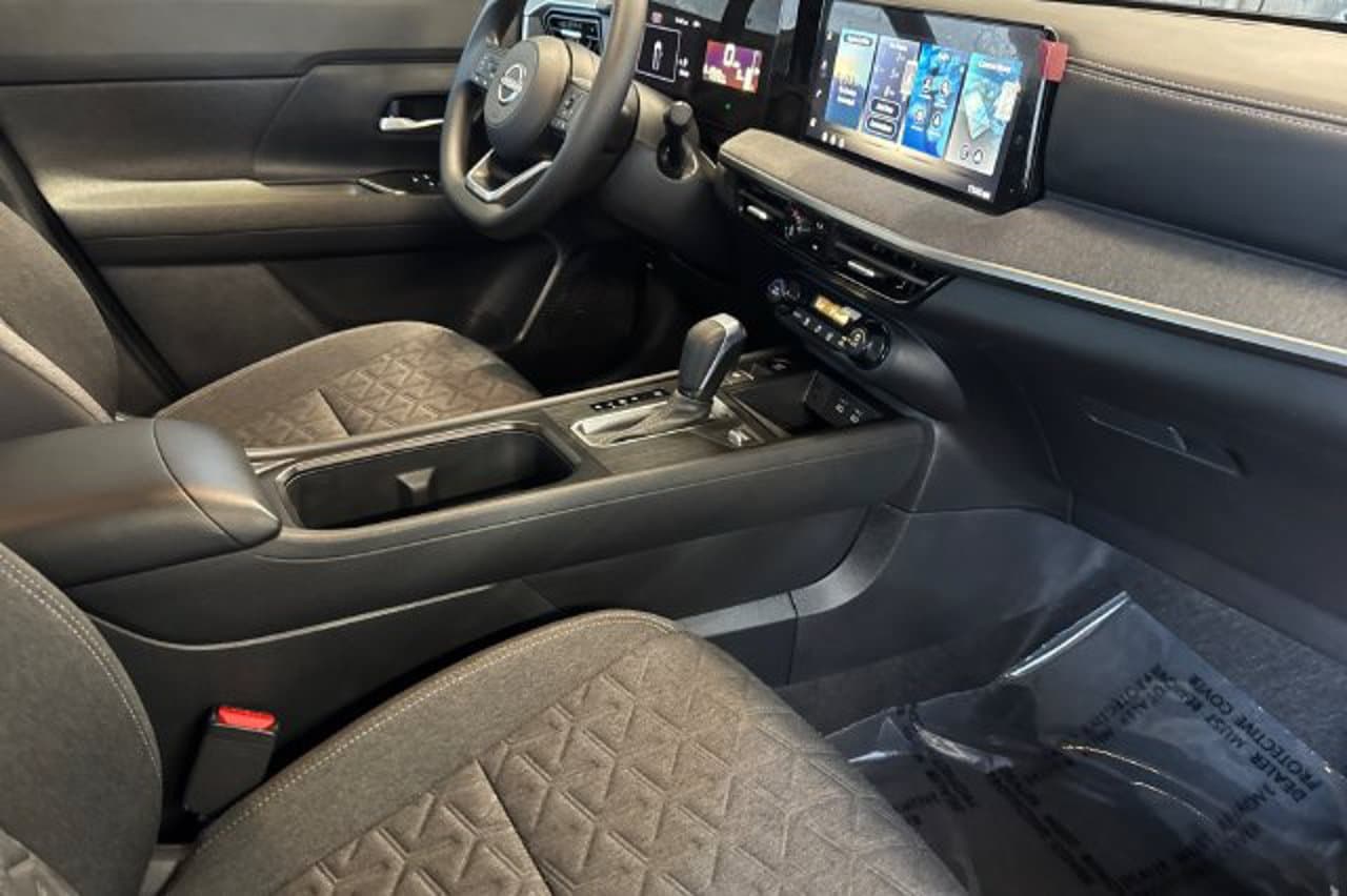 2026 Nissan Kicks SV 14