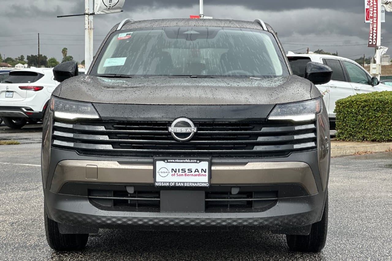 2027 Nissan Kicks SV 6