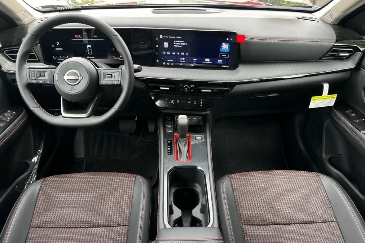 2027 Nissan Kicks SR 11