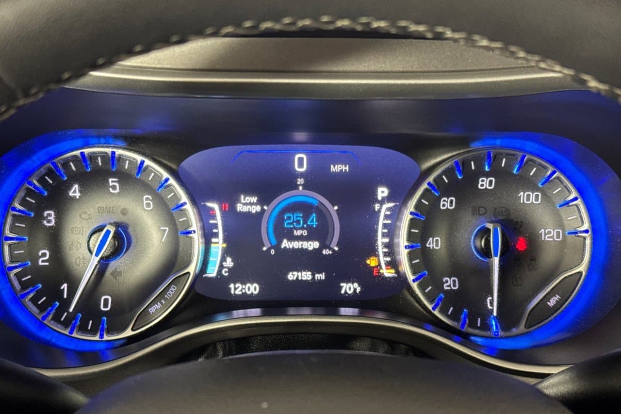2024 Chrysler Pacifica Touring L 21