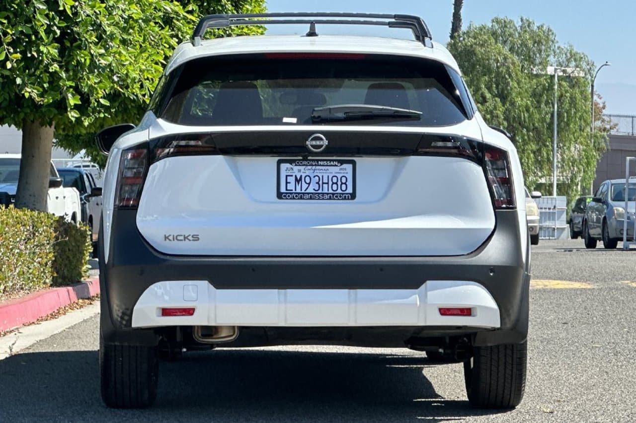 2026 Nissan Kicks SV 5