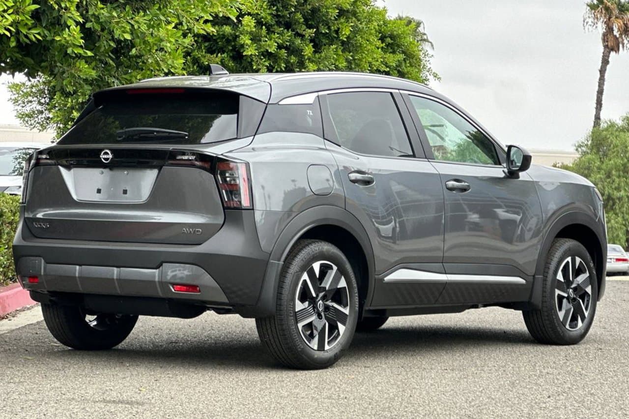 2027 Nissan Kicks SV 4