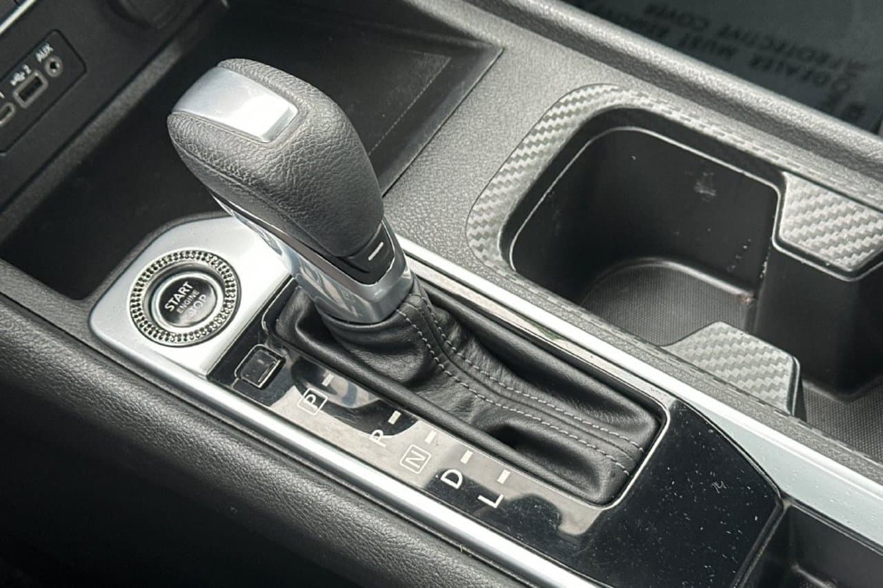 2022 Nissan Sentra SV 17