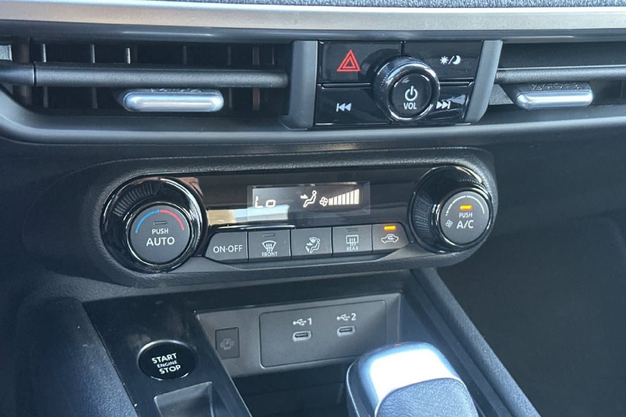 2027 Nissan Kicks SV 17