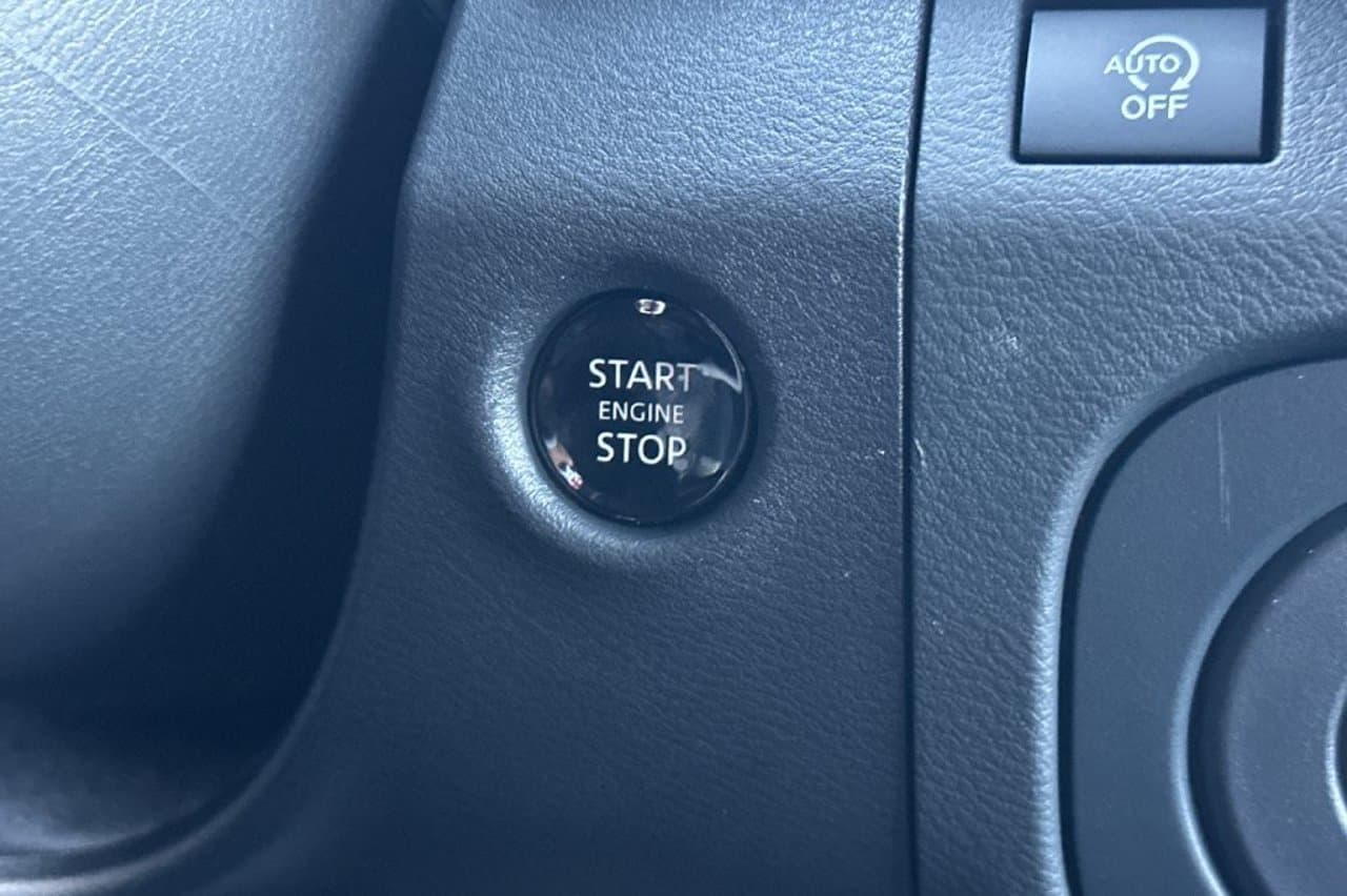 2027 Nissan Frontier SV 18