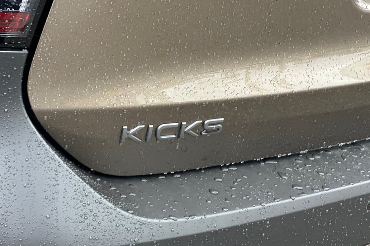 2027 Nissan Kicks SR 23