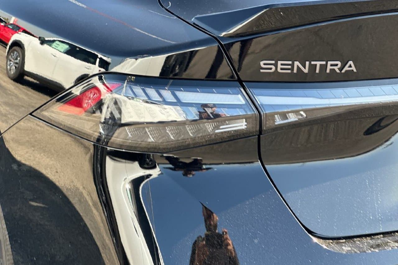 2027 Nissan Sentra SR 20