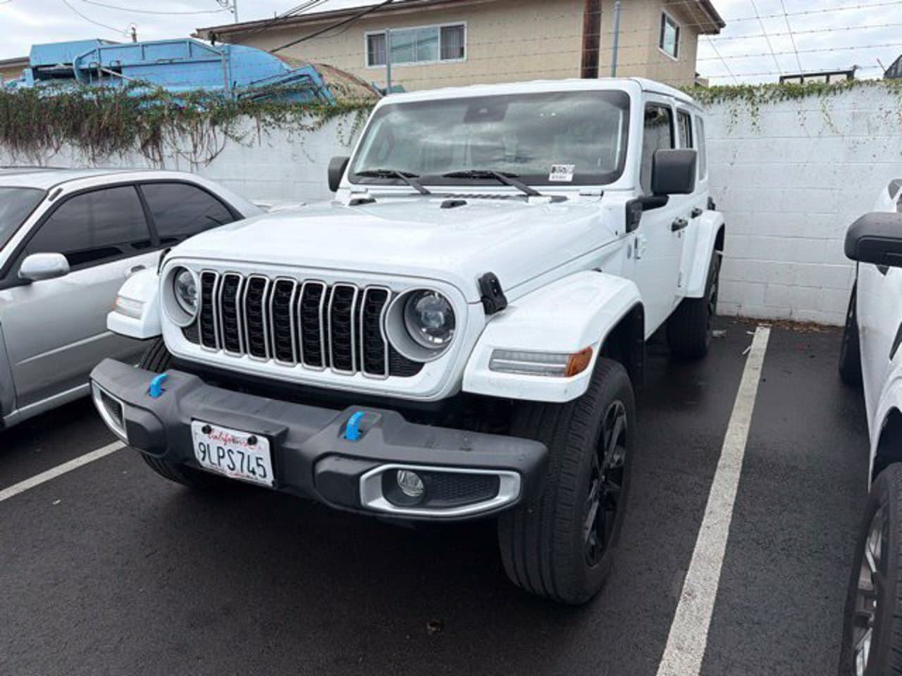 2024 Jeep Wrangler 4xe Sahara 3