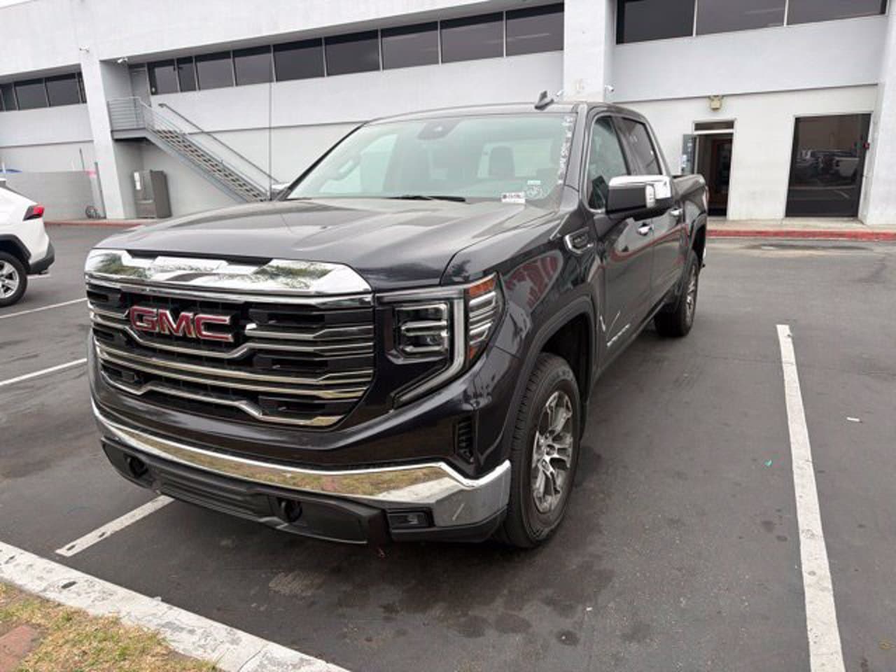 2025 GMC Sierra 1500 SLT 3