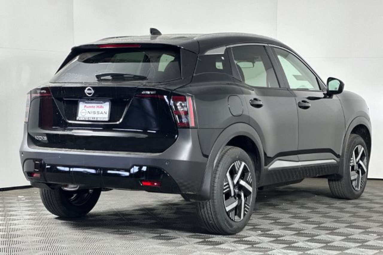 2026 Nissan Kicks SV 3