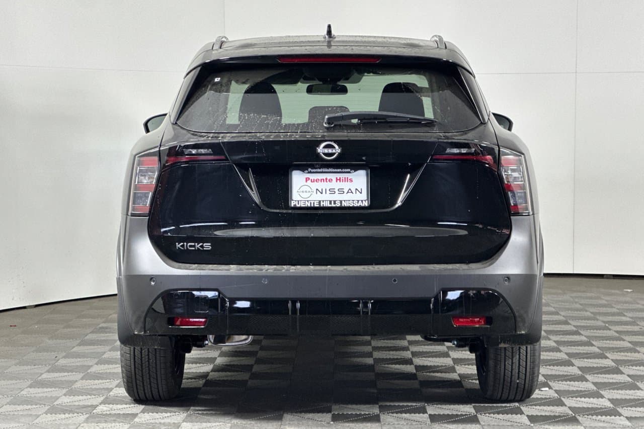 2026 Nissan Kicks SV 4