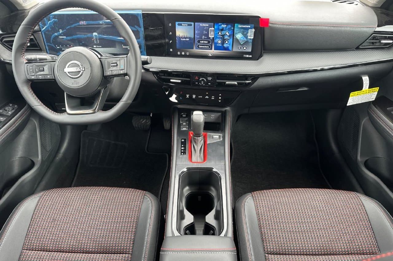 2027 Nissan Kicks SR 11