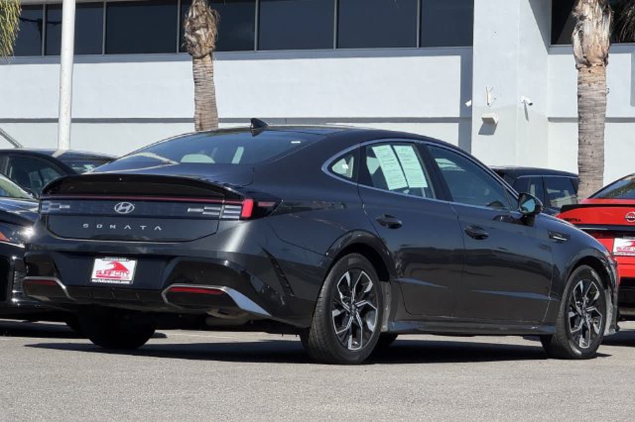 2025 Hyundai Sonata SEL 4