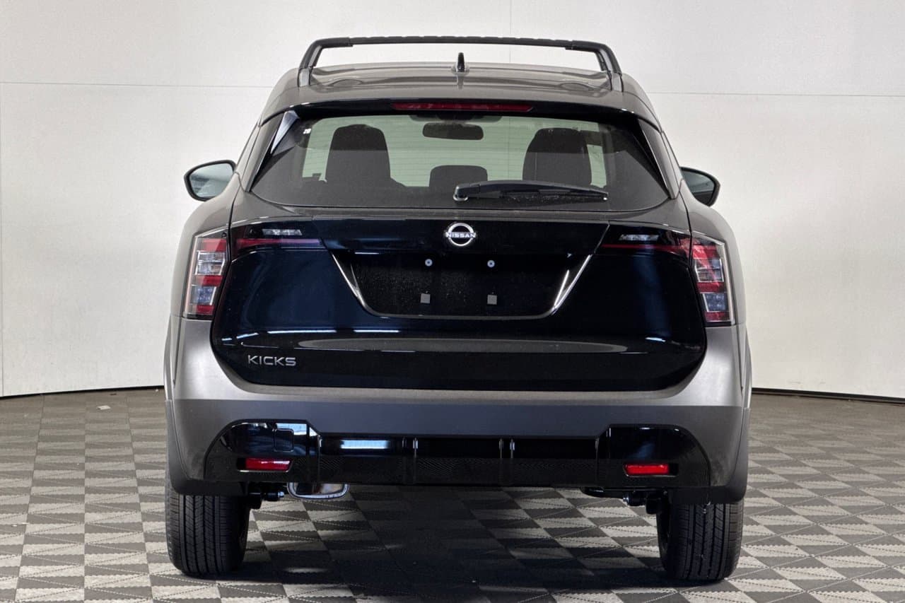 2027 Nissan Kicks SV 4