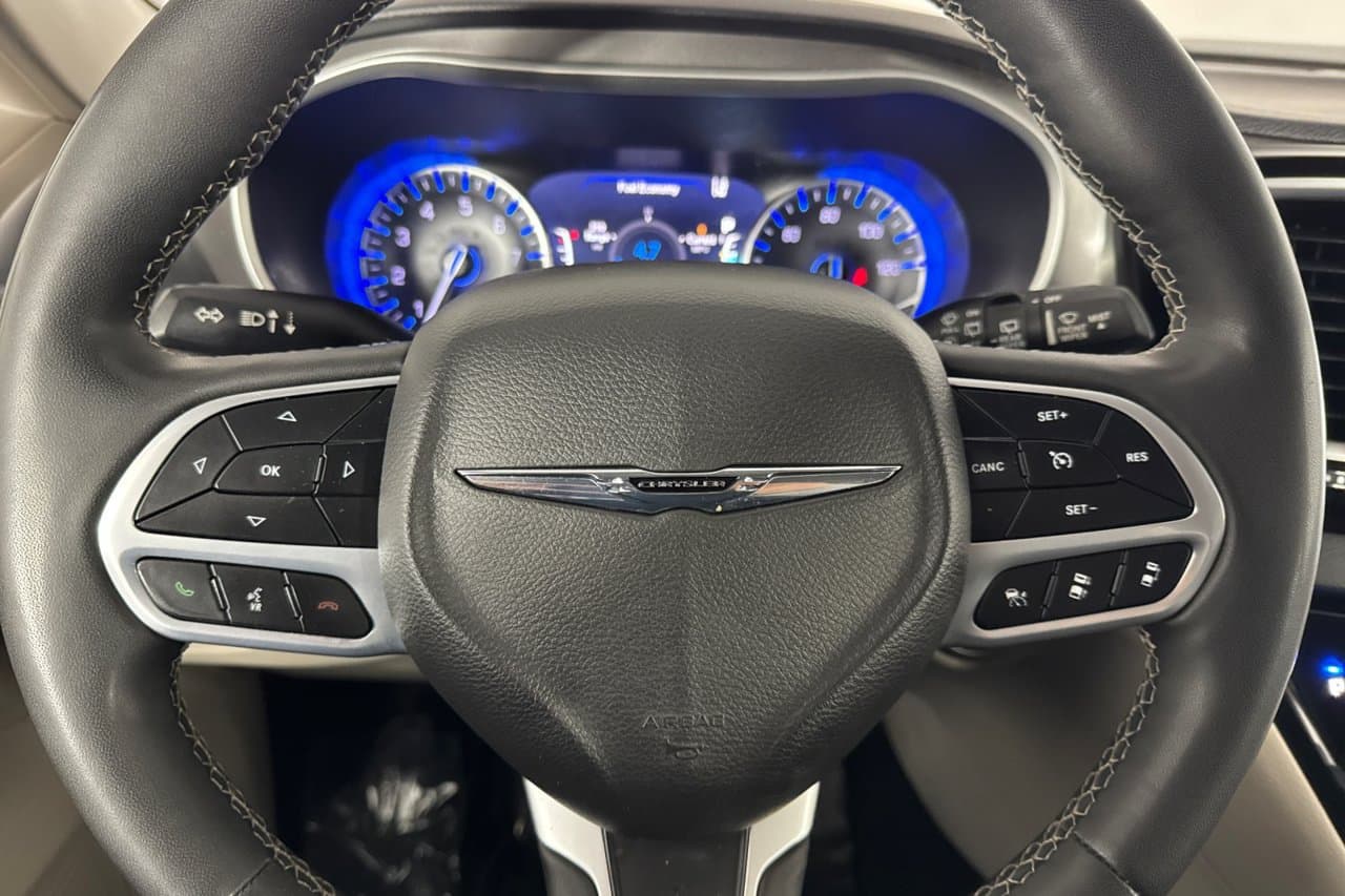 2024 Chrysler Pacifica Touring L 21