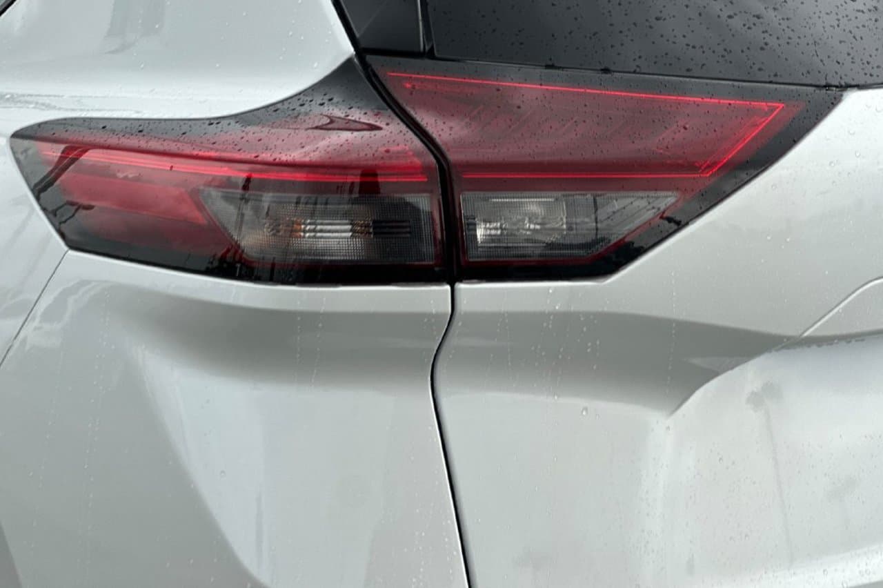 2026 Nissan Rogue SV 21
