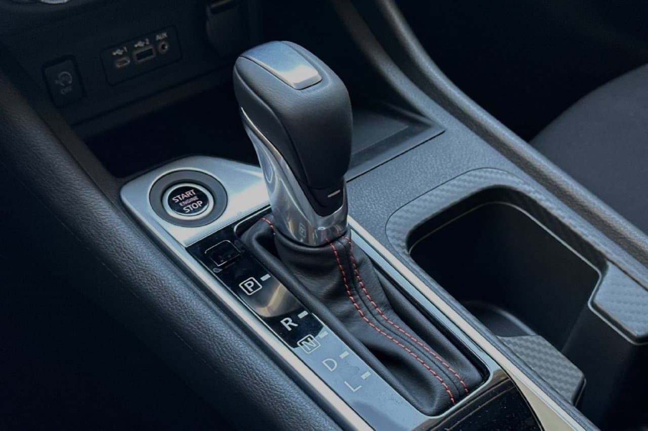 2025 Nissan Sentra SR 17