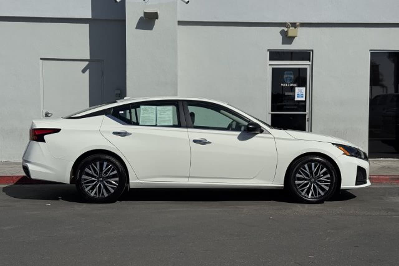 2025 Nissan Altima SV 3