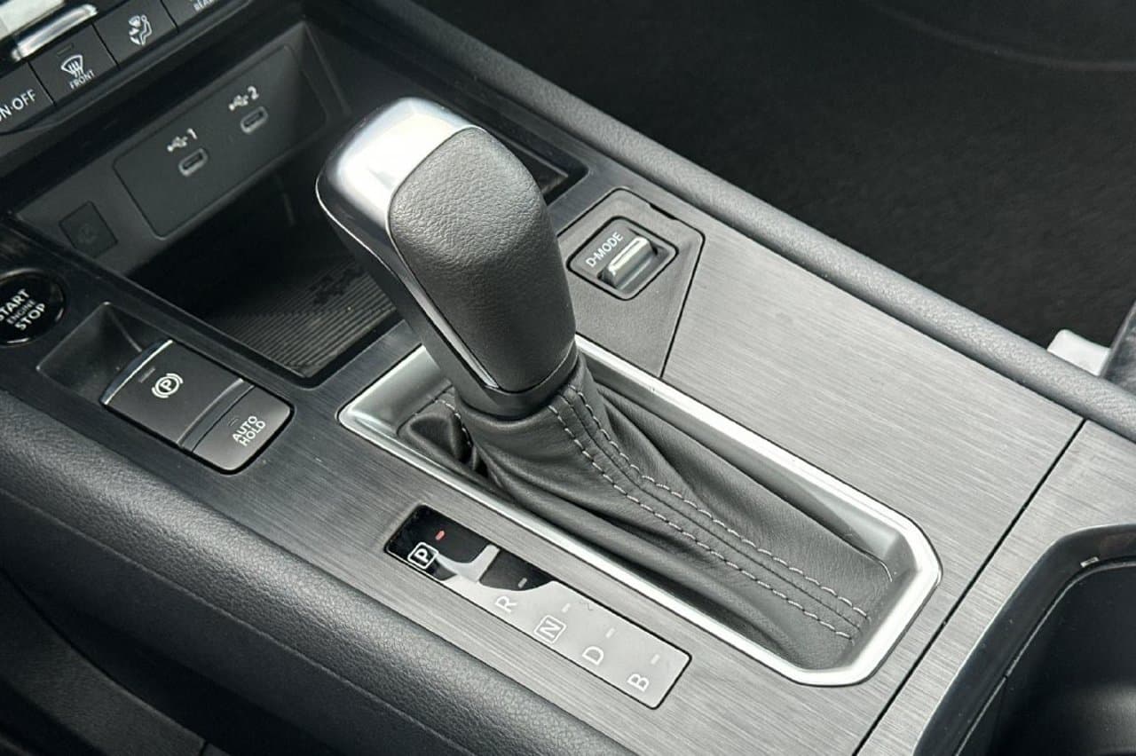 2027 Nissan Kicks SV 18