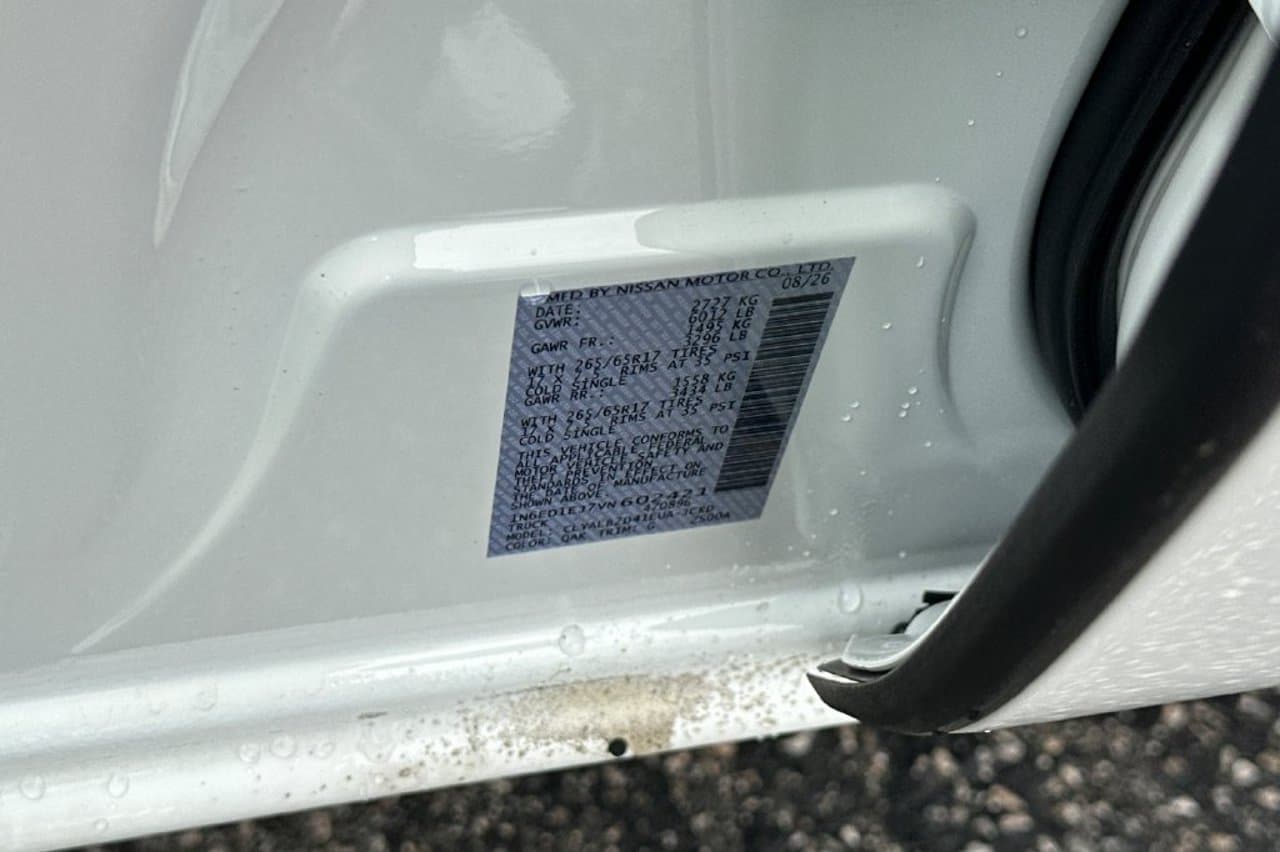 2027 Nissan Frontier SV 21