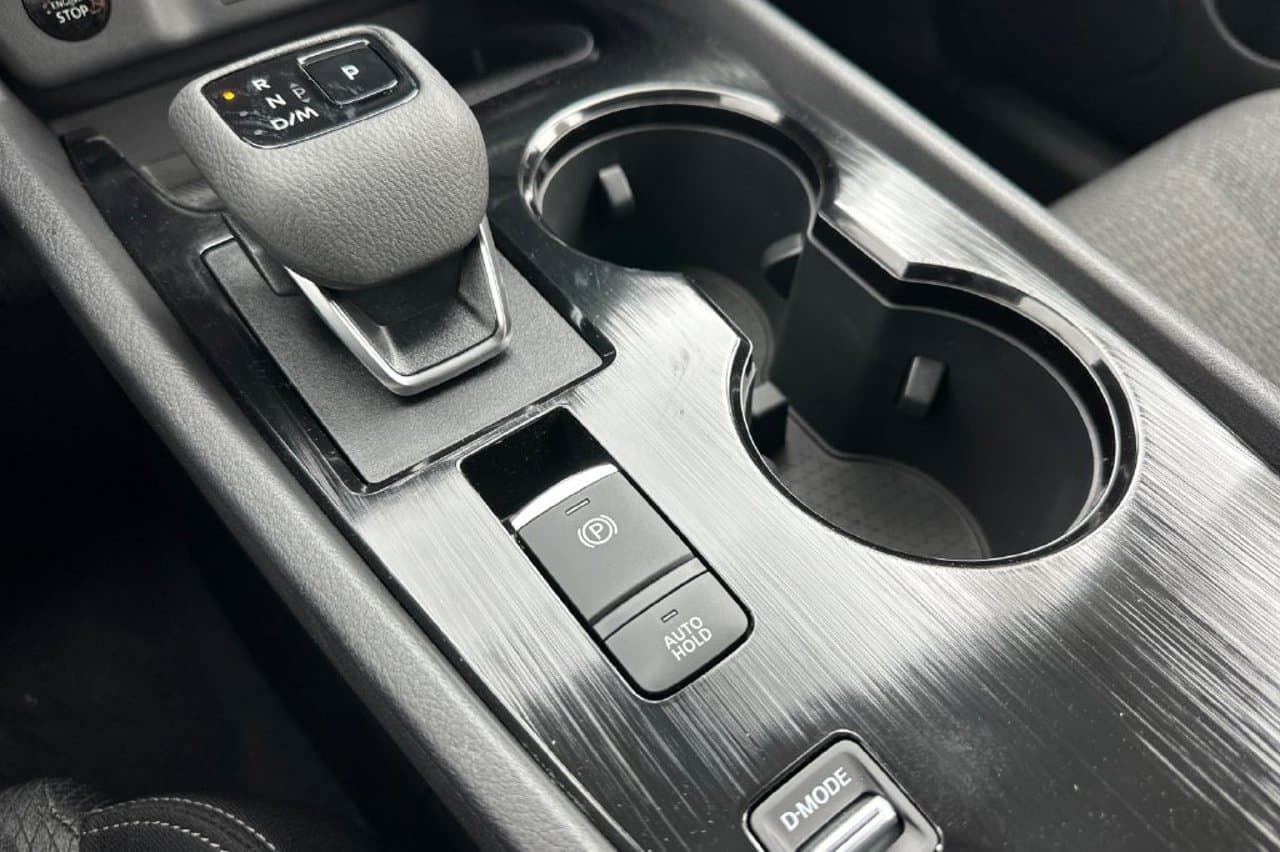 2026 Nissan Rogue SV 18