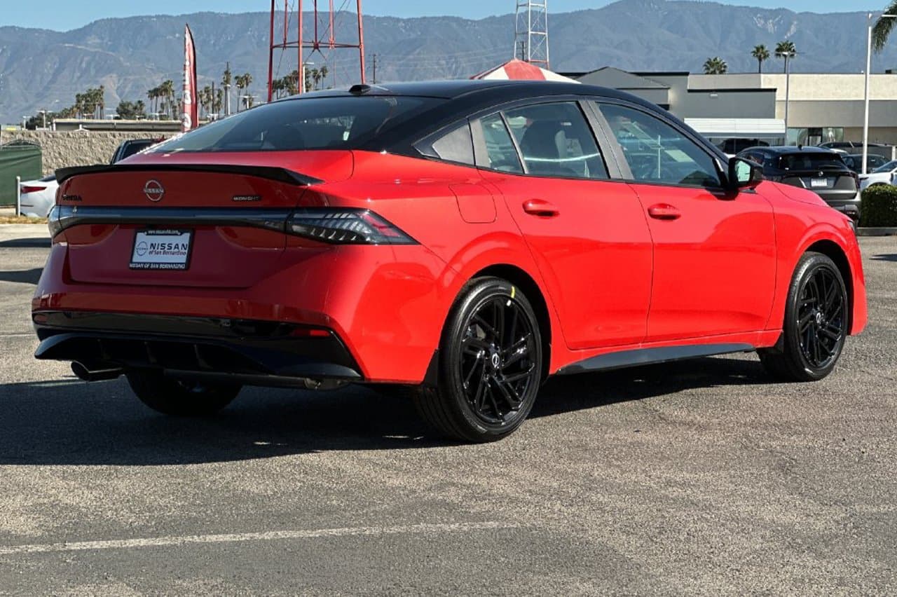 2027 Nissan Sentra SR 3