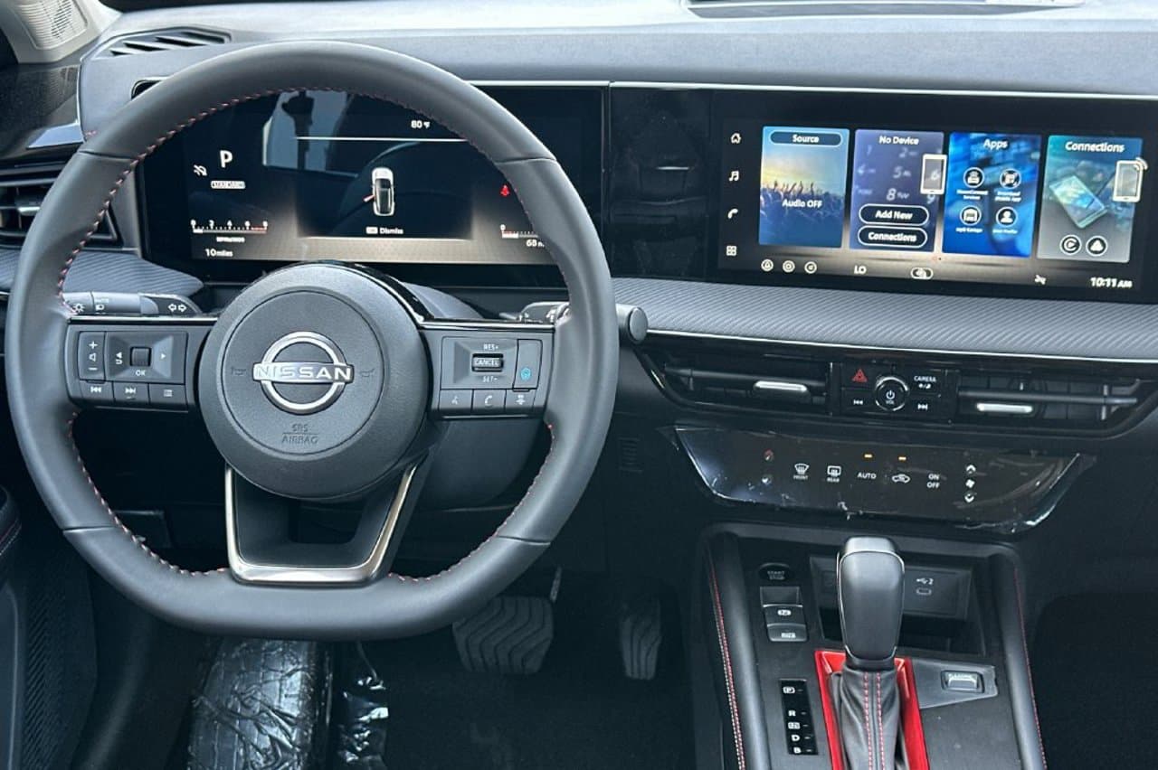 2026 Nissan Kicks SR 11