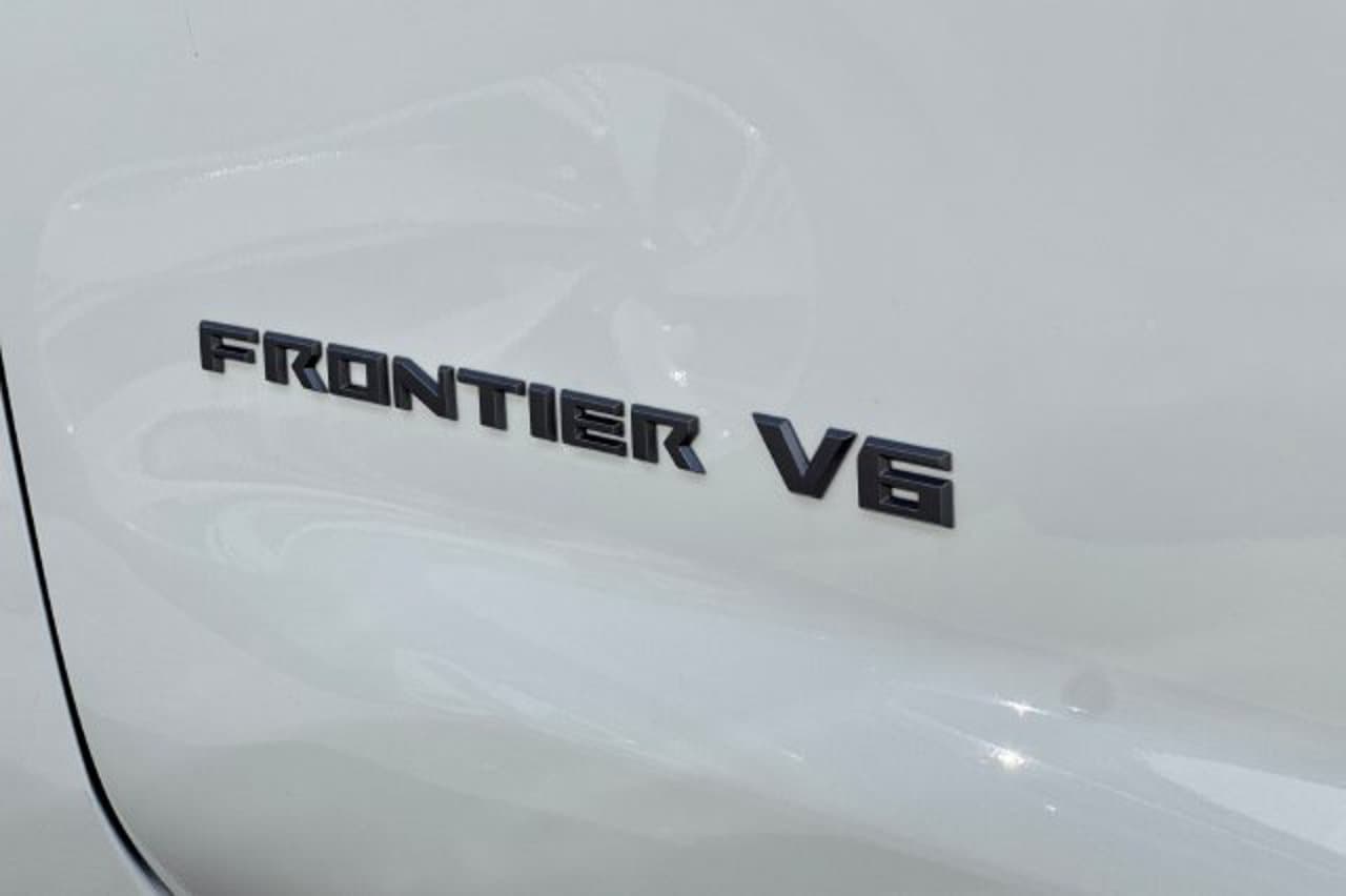 2027 Nissan Frontier SV 22