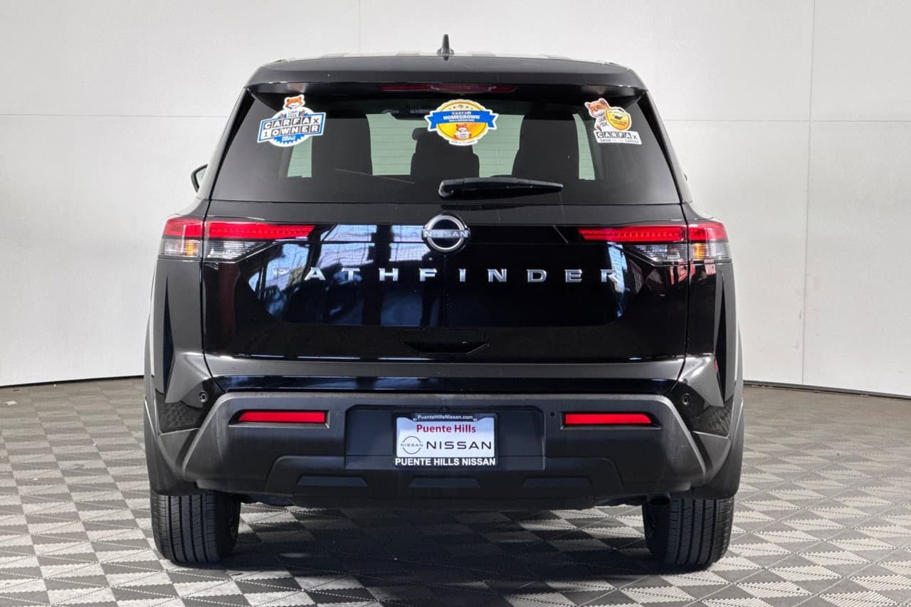 2024 Nissan Pathfinder S 4