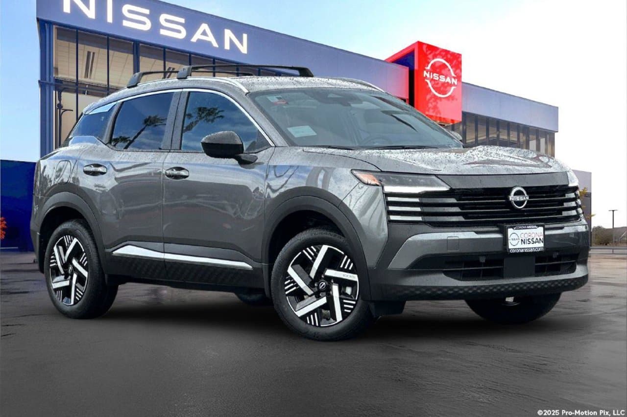 2027 Nissan Kicks SV 2
