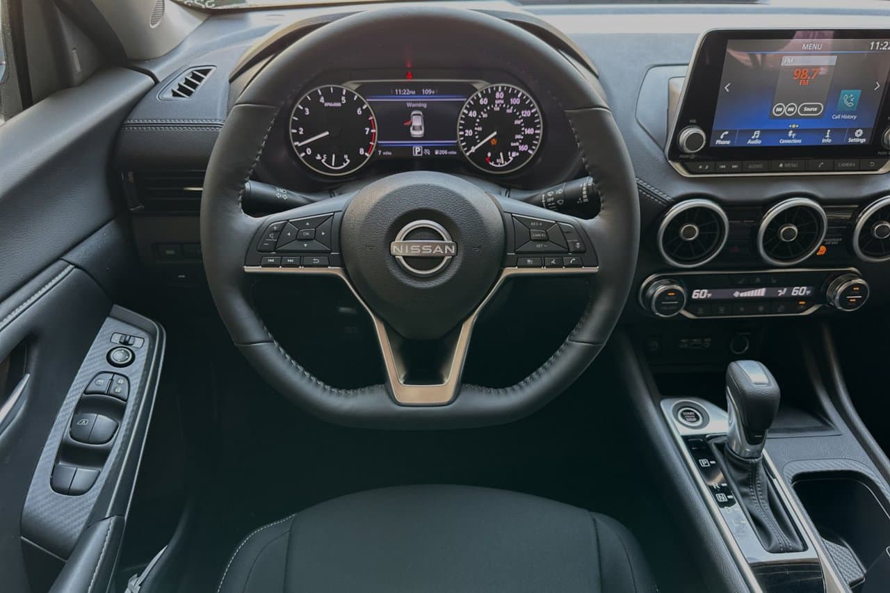 2025 Nissan Sentra SV 32
