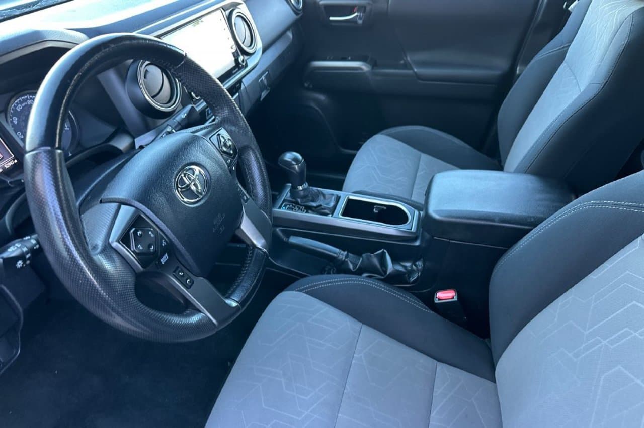 2023 Toyota Tacoma 4WD TRD Off Road 7
