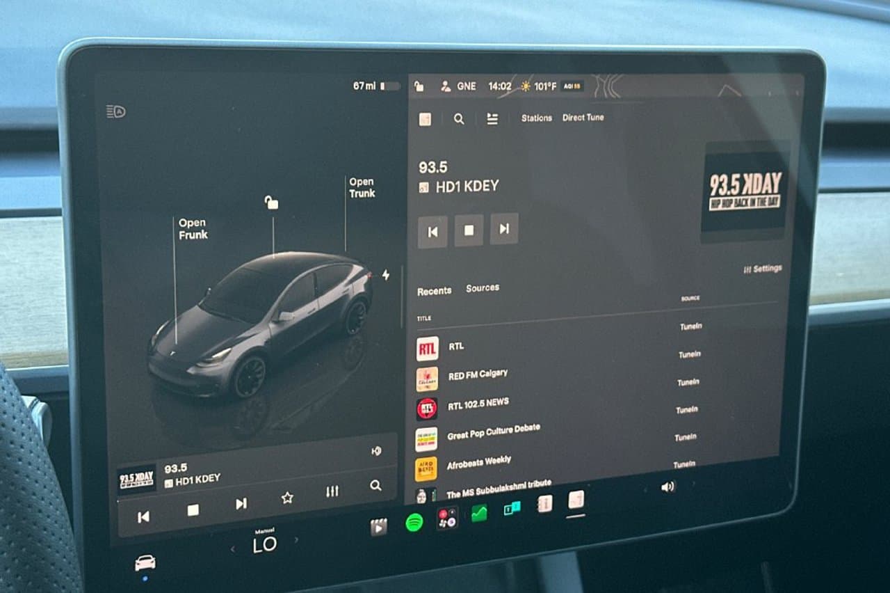 2023 Tesla Model Y Long Range 16