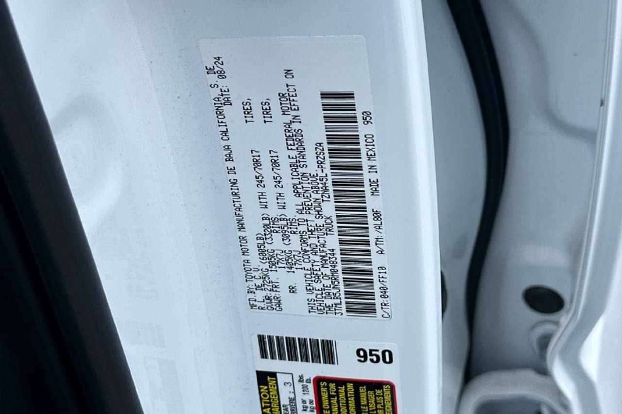 2024 Toyota Tacoma 4WD SR5 22