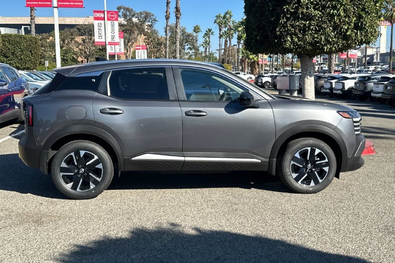 2027 Nissan Kicks SV 3